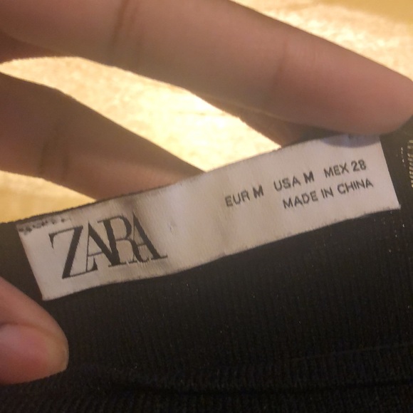 Zara black crop top with mesh sleeves - Picture 3 of 3